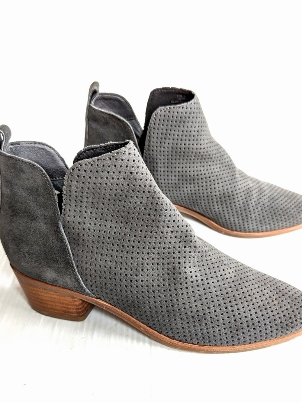 Dolce Vita Kaide Perforated Gray Suede Ankle Booties, size 9